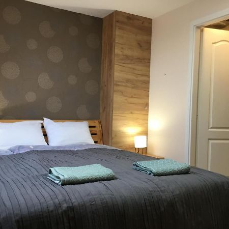 Kincsem Apartman إغير المظهر الخارجي الصورة